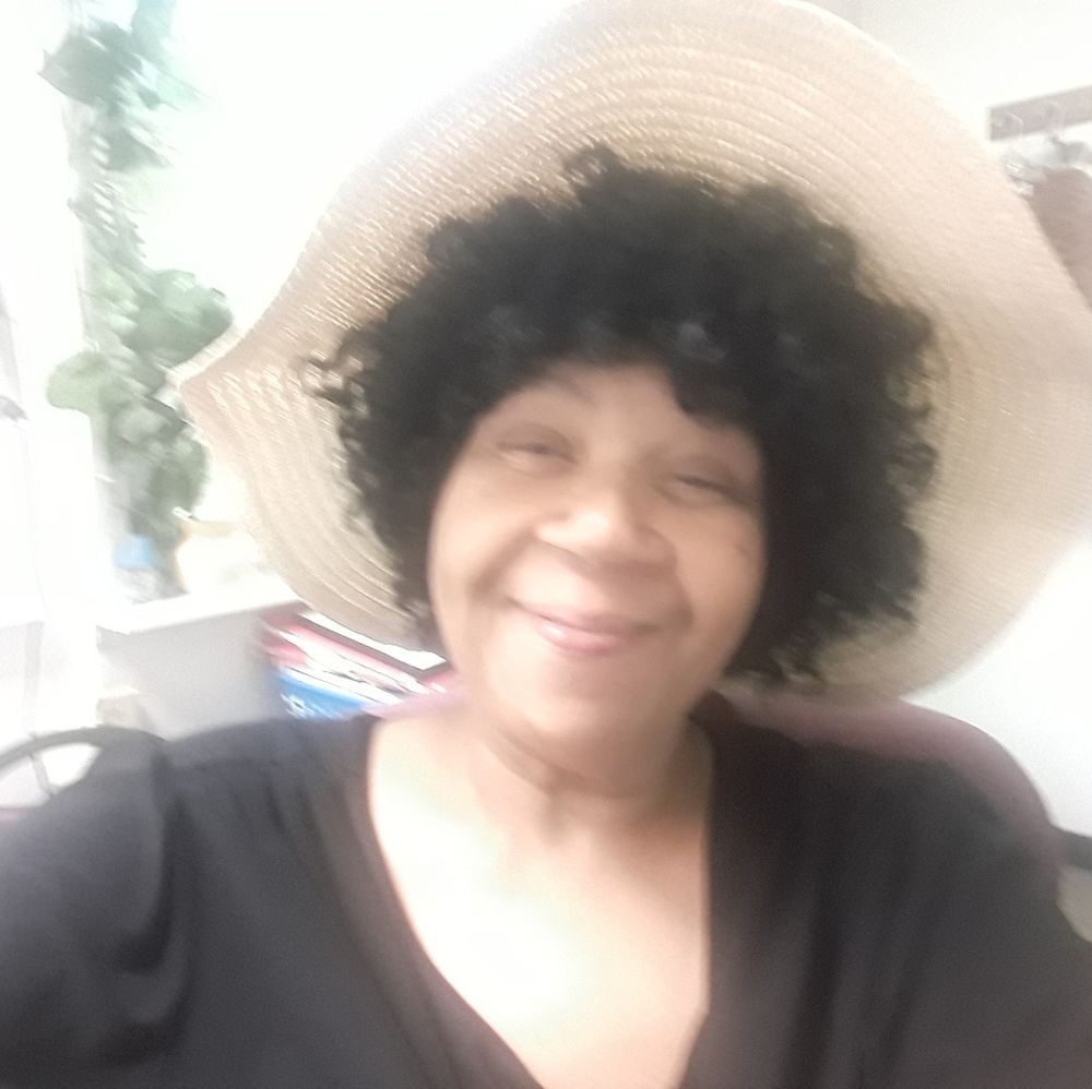 Meet your Posher, Diane